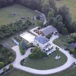 En Bord De Riviere Отель типа 