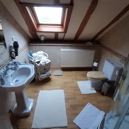 En Bord De Rivière 4*