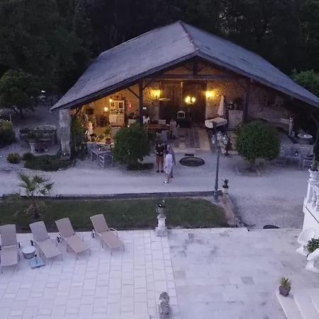 En Bord De Rivière Couette-café