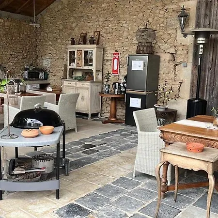 Couette-café En Bord De Rivière