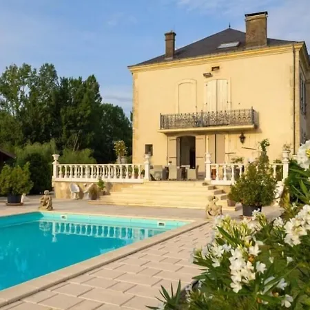 Couette-café En Bord De Rivière Casseneuil