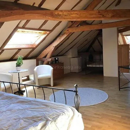 En Bord De Rivière 4*