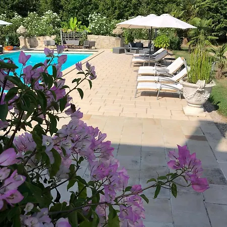 Bed & Breakfast En Bord De Riviere 4*