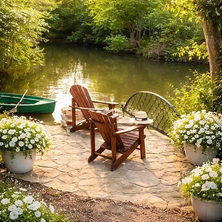 Bed & Breakfast En Bord De Riviere Casseneuil