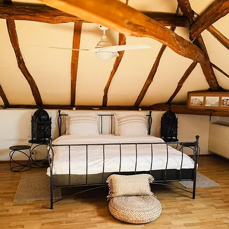 Bed & Breakfast En Bord De Riviere 4*
