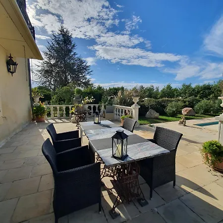 En Bord De Riviere Bed & Breakfast