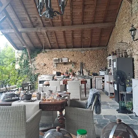 En Bord De Riviere Bed & Breakfast