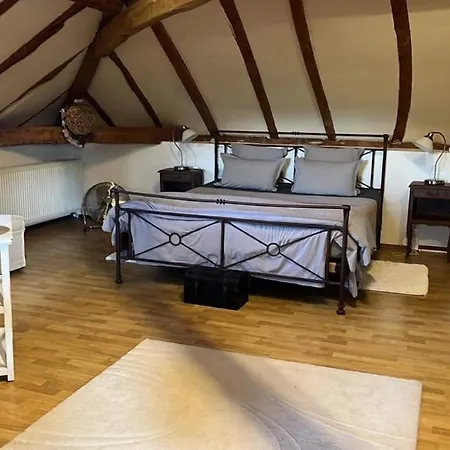 Bed & Breakfast En Bord De Riviere 4*