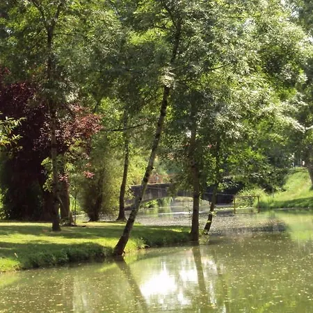 En Bord De Riviere Bed & Breakfast