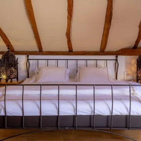 En Bord De Riviere Bed & Breakfast Casseneuil