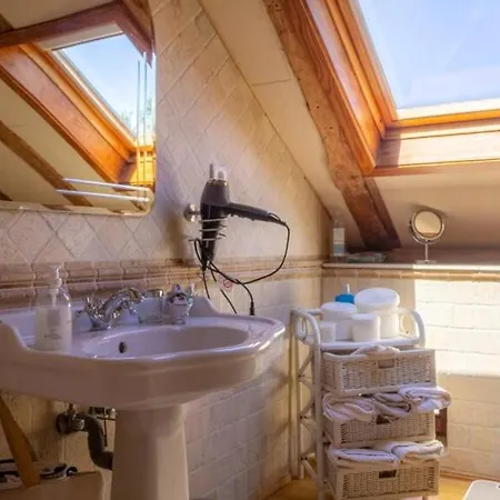 En Bord De Rivière Couette-café 4*