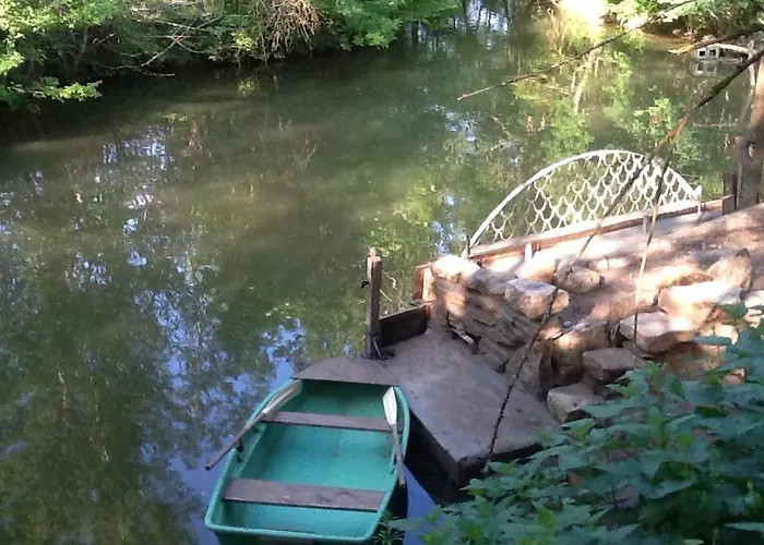 En Bord De Riviere 住宿加早餐酒店 Casseneuil