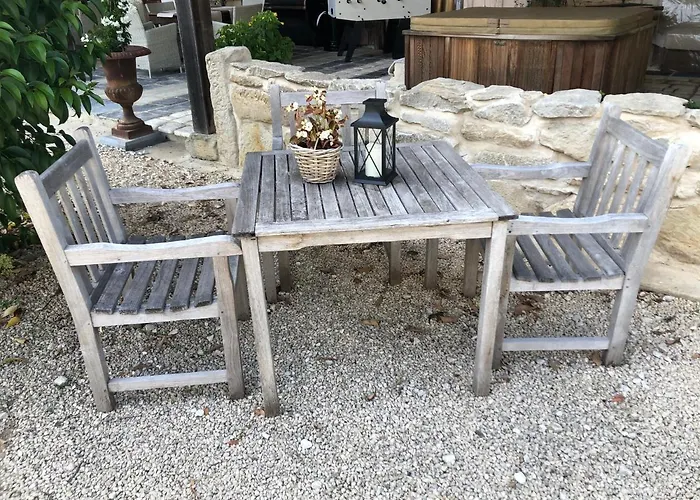 En Bord De Riviere Casseneuil