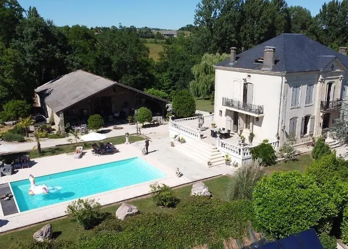 En Bord De Riviere 住宿加早餐酒店 4*