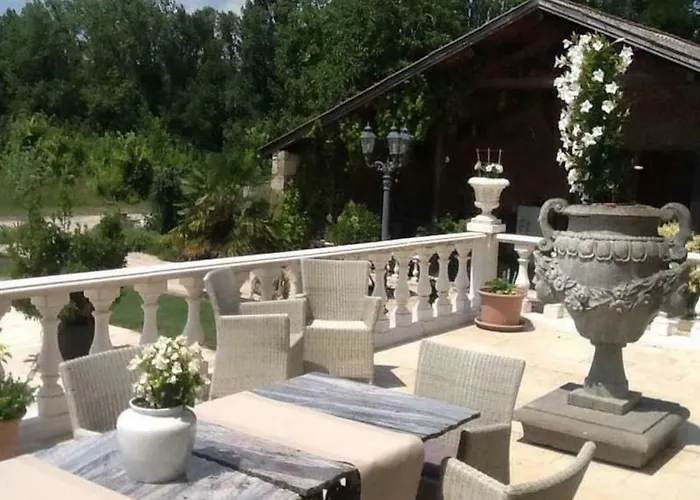 En Bord De Riviere Casseneuil